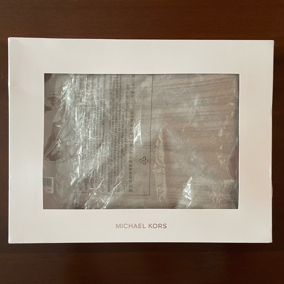 NWT Michael Kors Baby Girl Gold Lamé Pleated Dress 9M - Picture 6 of 6